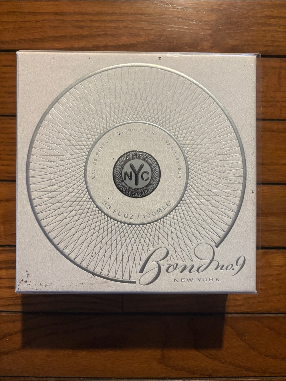 Bond No.9 NYC White Signature Fragrance Box